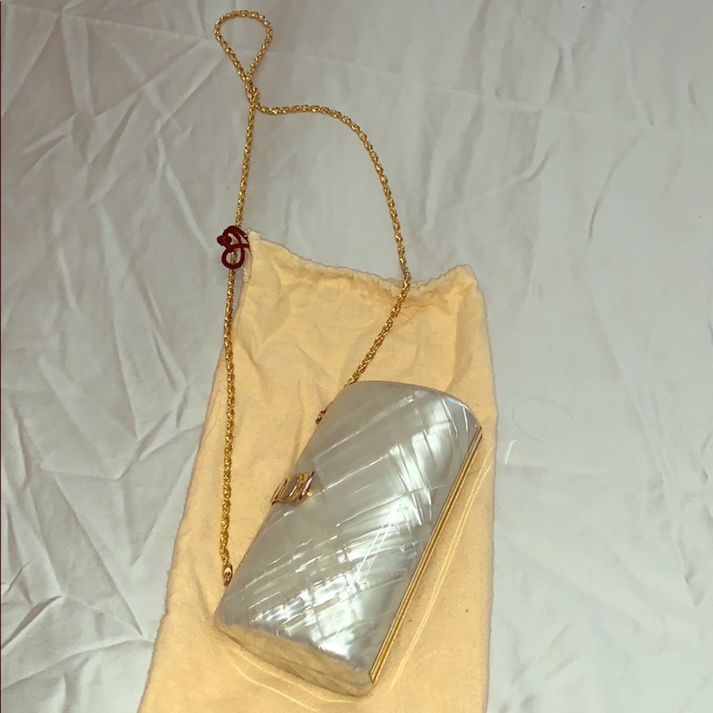 Hard Shell clutch w/gold color clasp & chain